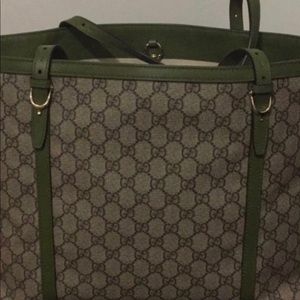 Gucci GG supreme purse